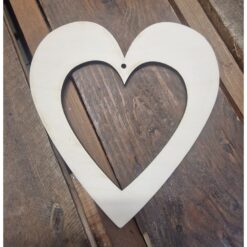 CUORE FORATO IN LEGNO 20X18CM