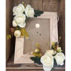 CORNICE CON BOCCIOLI DI ROSA PANNA KIT